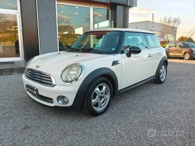 Begagnad Mini ONE Chili 95 HK (69 kW) 2008 Halvkombi