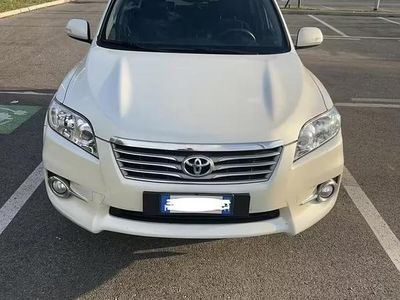 Usata Toyota RAV4 Executive 150 CV (110 kW) 2010 Bianco SUV