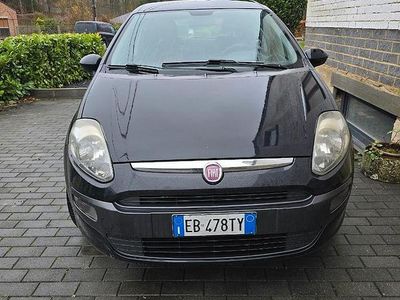Usata Fiat Punto 77 CV (56 kW) 2010 Nero Utilitaria