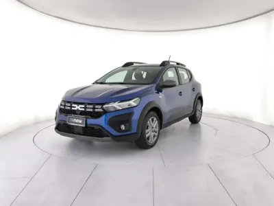 Usata Dacia Sandero Expression 101 CV (74 kW) 2023 Blu iron Berlina
