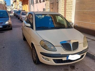 Usata Lancia Ypsilon 2004 Utilitaria