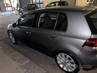 Usata VW Golf VI 105 CV (77 kW) 2010 Grigio Utilitaria