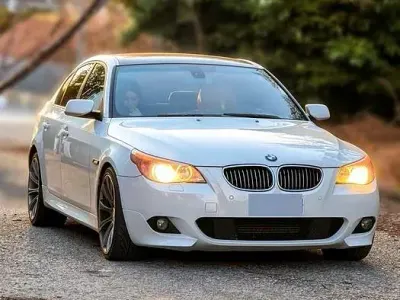 Usata BMW 530 231 CV (169 kW) 2005 Bianco Berlina