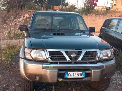 Usata Nissan Patrol 158 CV (116 kW) 2002 Verde SUV