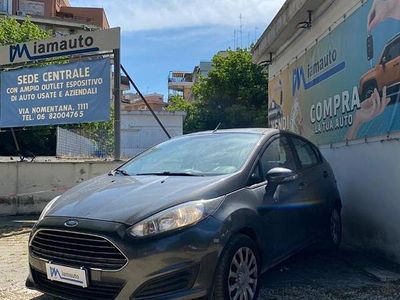 Usata Ford Fiesta Business Edition 74 CV (54 kW) 2016 Grigio Berlina