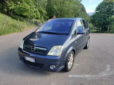 Usata Opel Meriva 105 CV (77 kW) 2008 Blu Monovolume