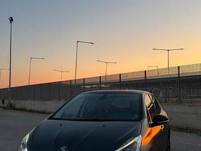 Usata Peugeot 208 75 CV (55 kW) 2016 Grigio Utilitaria