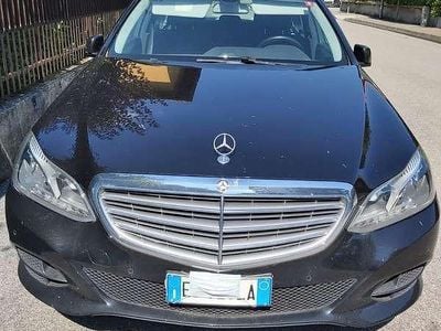 Usata Mercedes E200 Premium 136 CV (100 kW) 2013 Nero Station wagon