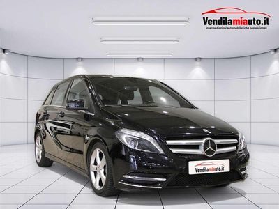 Gebraucht Mercedes B180 Premium 109 PS (80 kW) 2014 Schwarz Van / Kleinbus