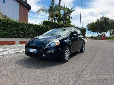 Usata Fiat Punto Street 95 CV (69 kW) 2018 Bluazzurro Utilitaria