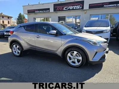 Second-hand Toyota C-HR 98 CP (72 kW) 2017 Gri SUV