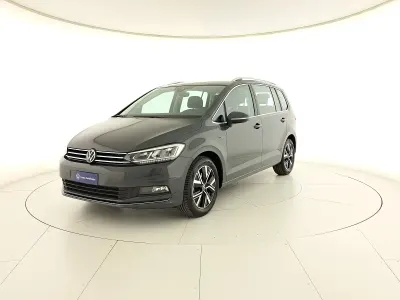 Usata VW Touran Executive 2022 Dolphin grey metallizzato Monovolume