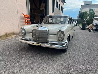 Usata Mercedes 220 SE 1960 Berlina