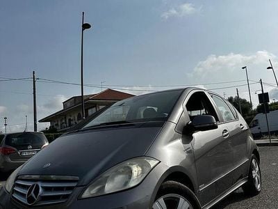 Usata Mercedes A180 Avantgarde 109 CV (80 kW) 2010 Grigio Berlina