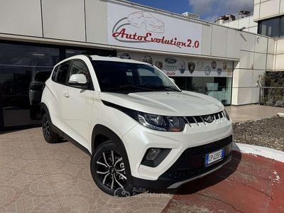 Usata Mahindra KUV100 87 CV (63 kW) 2023 Bianco perlato SUV