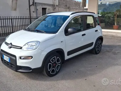 Usata Fiat Panda City Life 69 CV (50 kW) 2022 Bianco Utilitaria