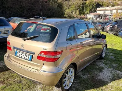 Usata Mercedes B180 109 CV (80 kW) 2008 Marrone Monovolume