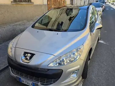 Usata Peugeot 308 109 CV (80 kW) 2008 Berlina