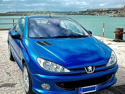 Usata Peugeot 206 CC 109 CV (80 kW) 2006 Blu Cabrio