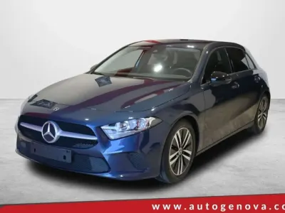 Usata Mercedes A180 Business 116 CV (85 kW) 2020 Blu/azzurro Berlina