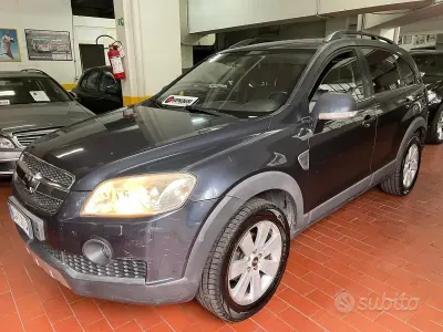 Usata Chevrolet Captiva Sport 150 CV (110 kW) 2009 Grigio SUV