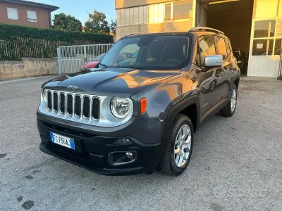 Usata Jeep Renegade Limited 140 CV (102 kW) 2016 Grigio SUV
