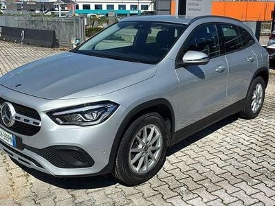 Usata Mercedes GLA200 Business 150 CV (110 kW) 2021 Argento SUV