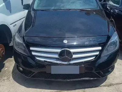 Usata Mercedes B180 109 CV (80 kW) 2013 Nero Utilitaria