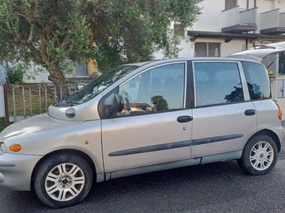 Usata Fiat Multipla 116 CV (85 kW) 2002 Grigio Monovolume