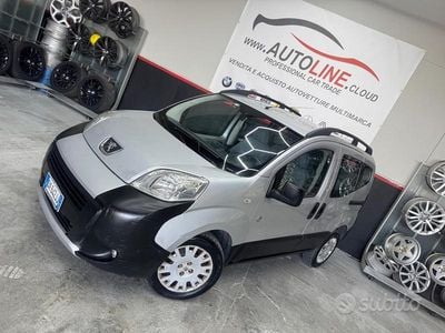 Begagnad Peugeot Bipper 70 HK (51 kW) 2009 Grå Minibuss