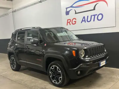 Usata Jeep Renegade Trailhawk 170 CV (125 kW) 2015 Nero SUV