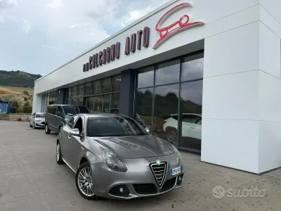 Usata Alfa Romeo Giulietta 140 CV (102 kW) 2012 Grigio Utilitaria
