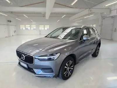 Usata Volvo XC60 Momentum 197 CV (144 kW) 2021 SUV