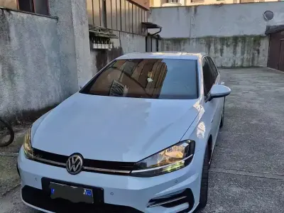 Usata VW Golf VII R-line 150 CV (110 kW) 2017 Bianco Berlina