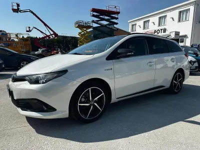 Usata Toyota Auris Hybrid
