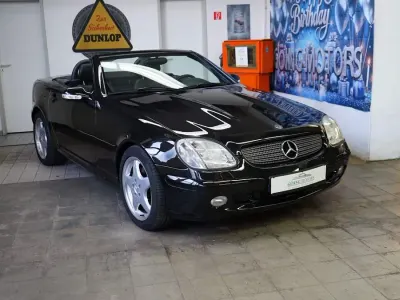 Usata Mercedes SLK320 218 CV (160 kW) 2000 Nero Cabrio