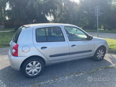 Usata 2007 Renault Clio II Berlina | 2990 € (Buon prezzo)