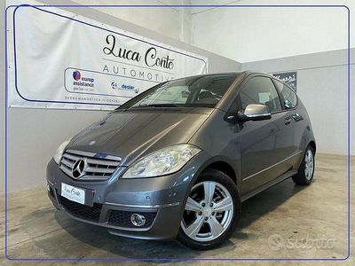 Usata Mercedes A180 Avantgarde 109 CV (80 kW) 2010 Grigio Coupé