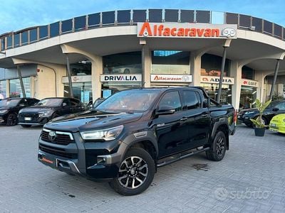 Usata Toyota HiLux 204 CV (150 kW) 2021 Nero Pick-up