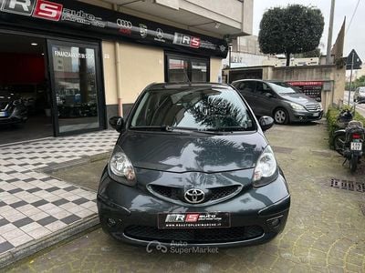 Usata Toyota Aygo 68 CV (50 kW) 2006 Grigio Utilitaria