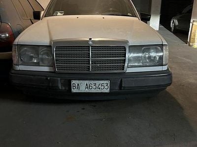 Usata Mercedes E250 1989 Bianco Berlina