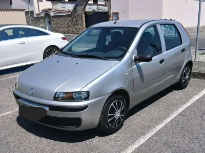 Usata Fiat Punto 60 CV (44 kW) 2001 Argento Utilitaria