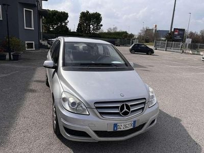 Usata Mercedes B180 109 CV (80 kW) 2010 Monovolume