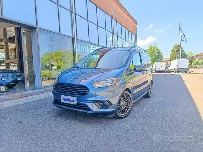 Usata Ford Tourneo Courier Sport 101 CV (74 kW) 2021 Blu Monovolume