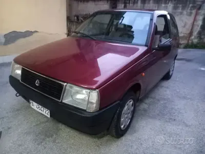 Usata Autobianchi Y10 45 CV (33 kW) 1989 Rosso Utilitaria