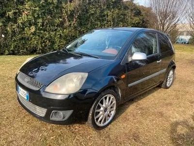 Usata Ford Fiesta S 89 CV (65 kW) 2007 Nero Utilitaria