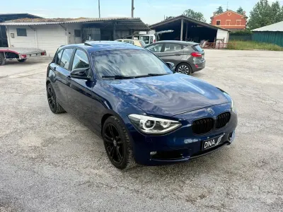 Usata BMW 118 Comfort Edition 143 CV (105 kW) 2015 Blu Utilitaria