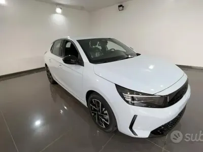Nuova Opel Corsa 101 CV (74 kW) 2026 Bianco Utilitaria