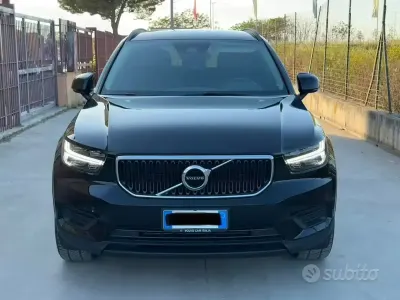 Usata Volvo XC40 Core 129 CV (94 kW) 2022 Nero SUV
