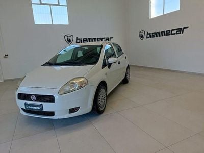 Usata Fiat Punto Lounge 69 CV (50 kW) 2012 Bianco Utilitaria